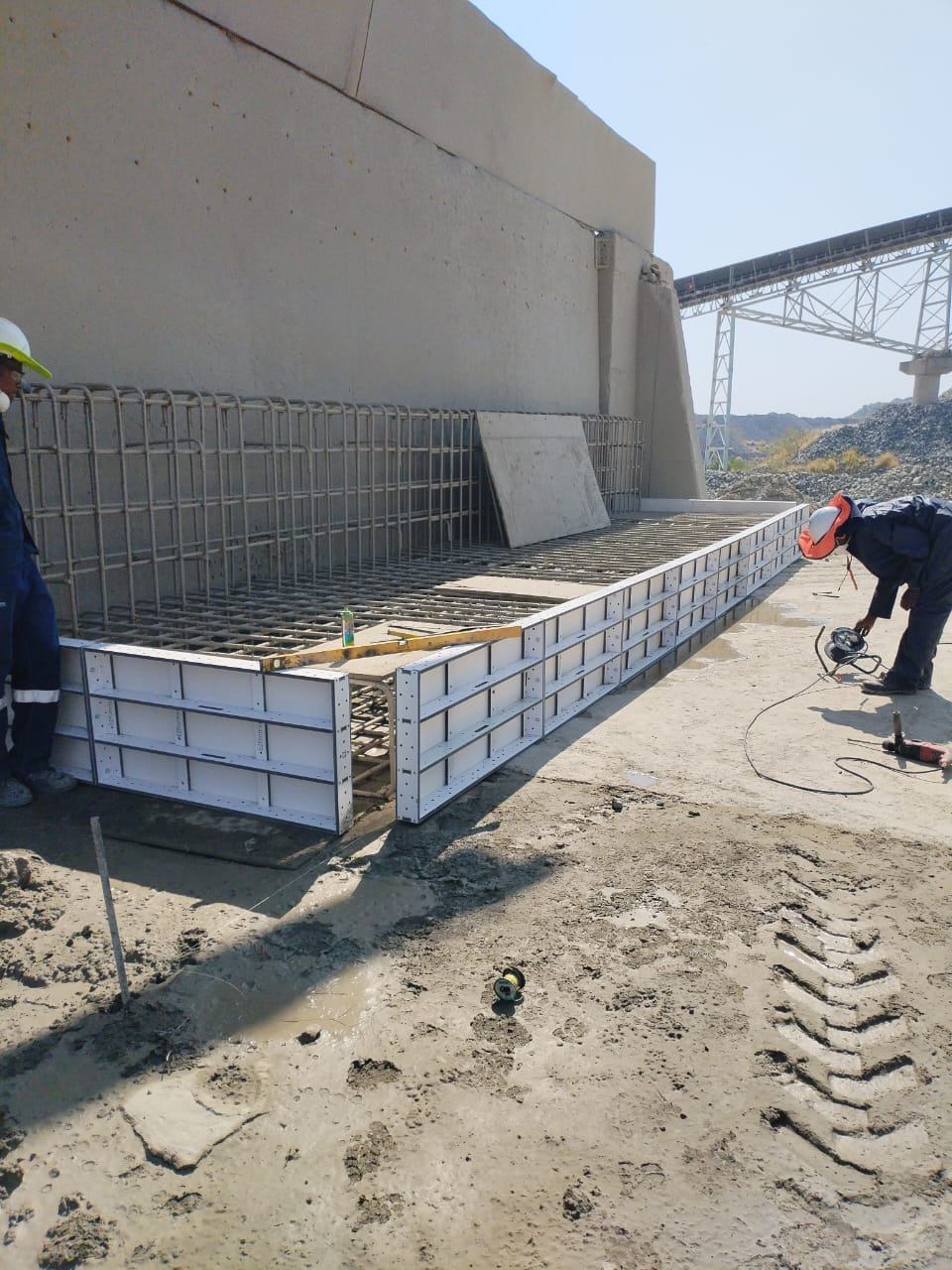 Foundation shutter assembled on site
