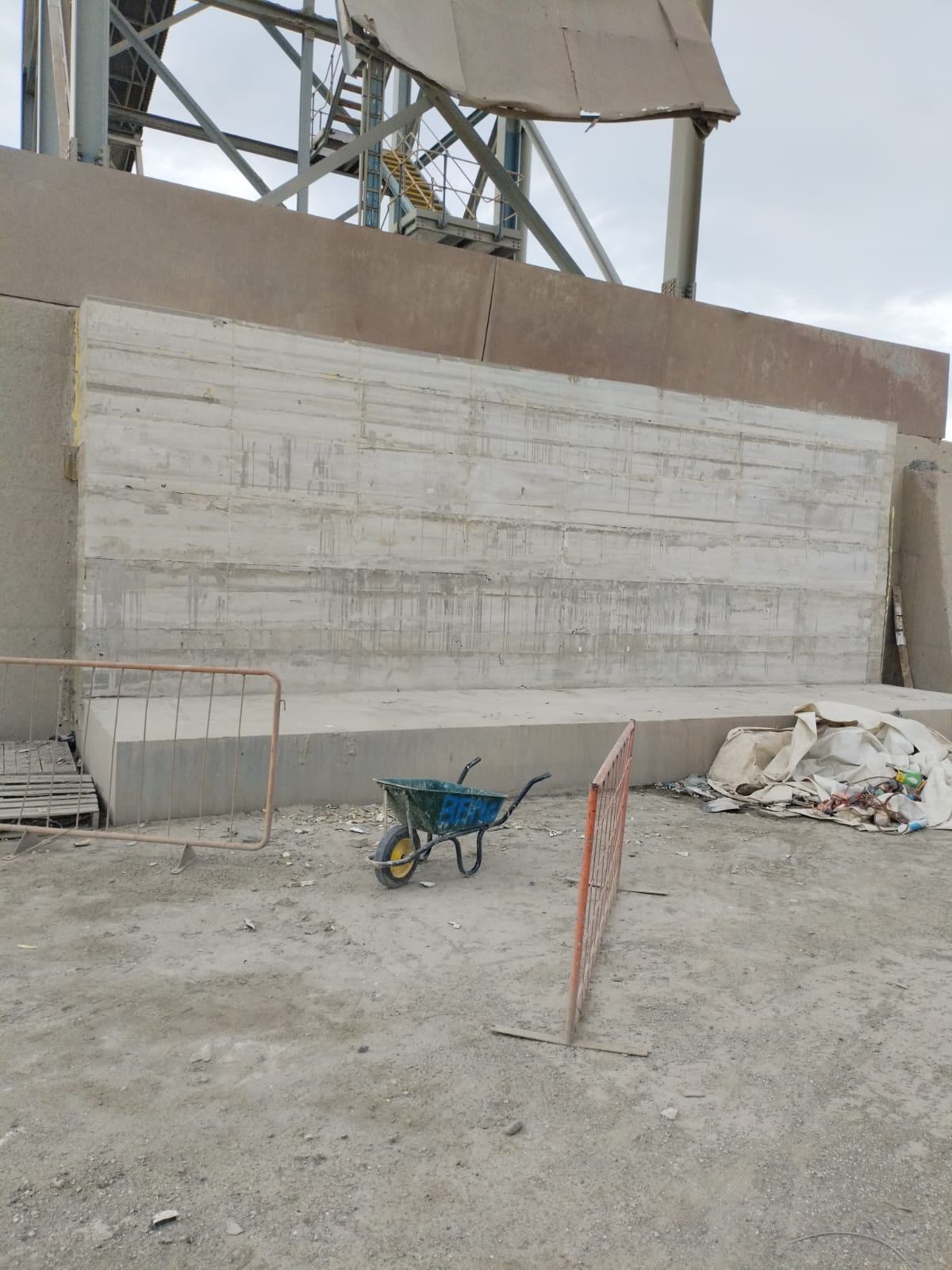 Completed section of retaining wall